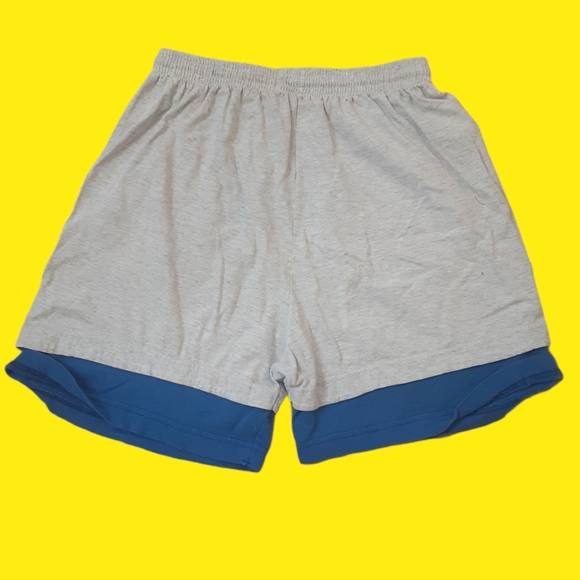 Vintage Taz (Looney Tunes) Shorts - Picture 2 of 2